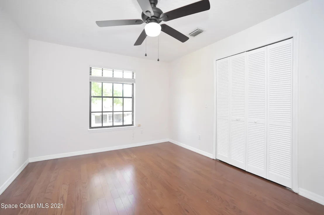 Photo of 986 Whisperpine Drive