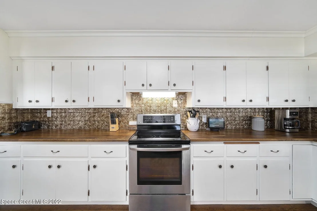 Photo of 1006 Barton Boulevard