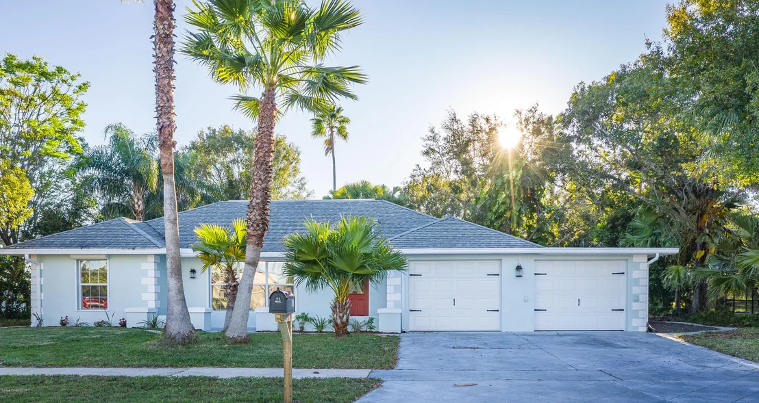 Photo of 920 Waialae Circle NE