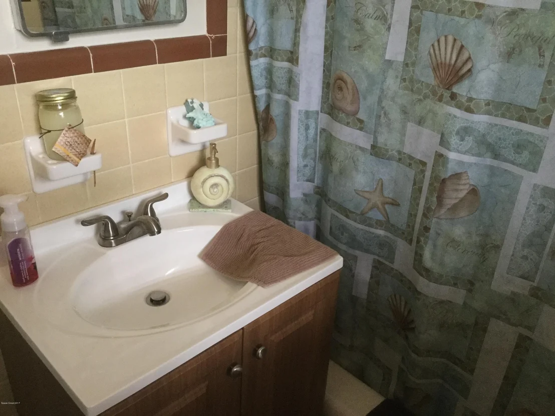 Photo of 1051 Alamanda Lane