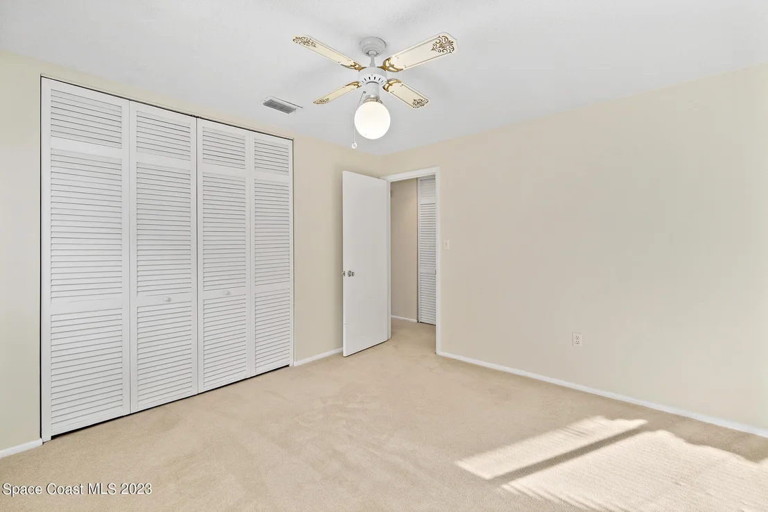 Photo of 909 Kings Post Road