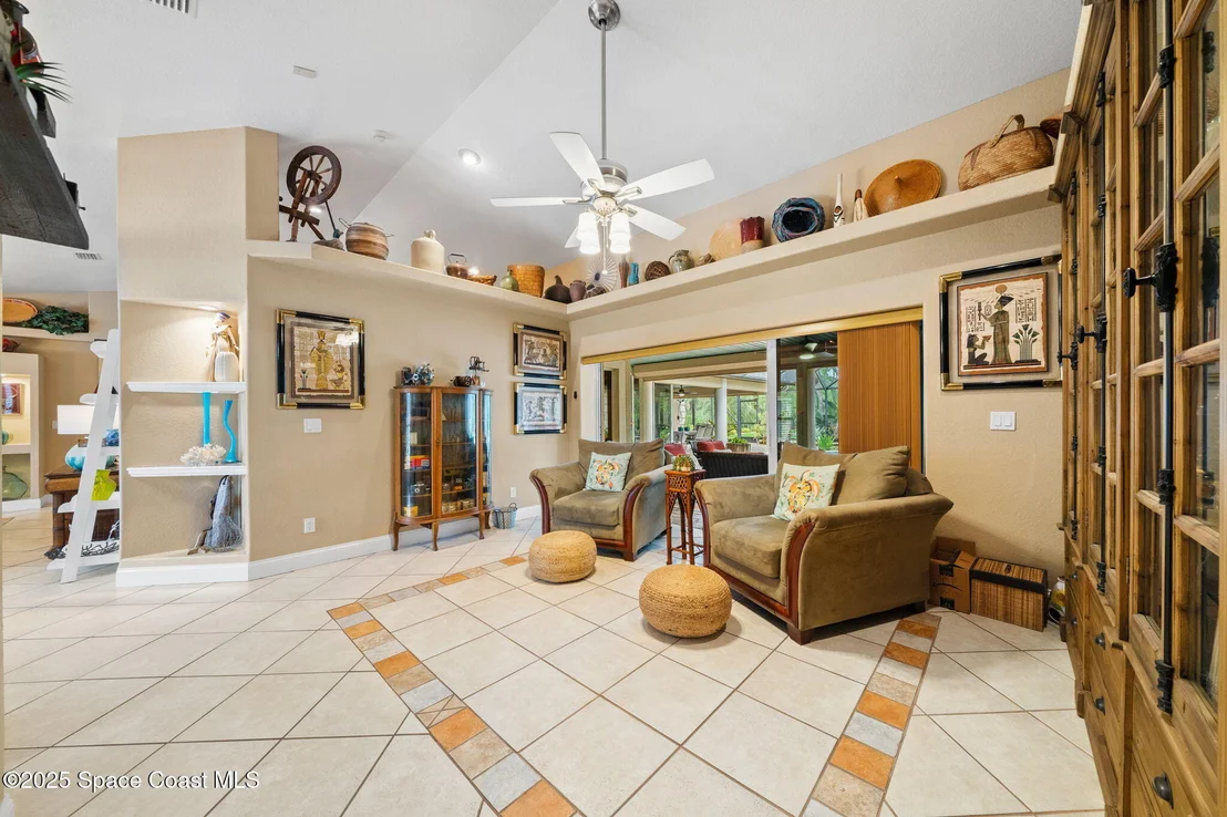 Photo of 1851 Timbers West Boulevard