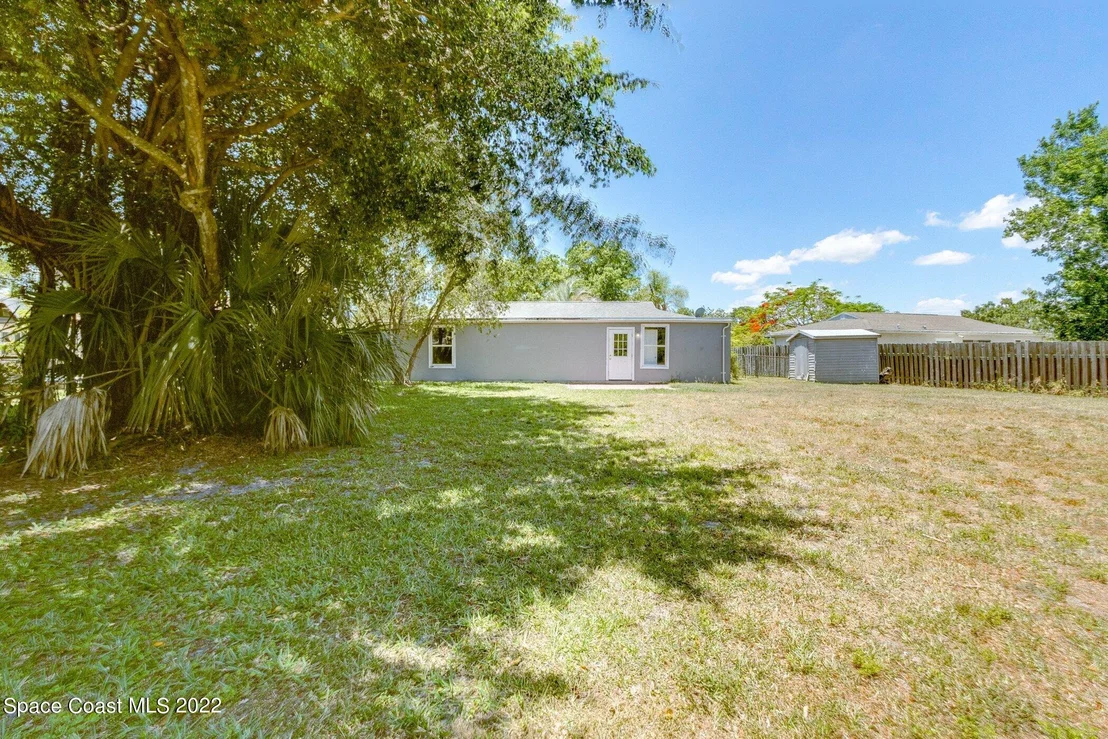 Photo of 1301 Freil Road NE