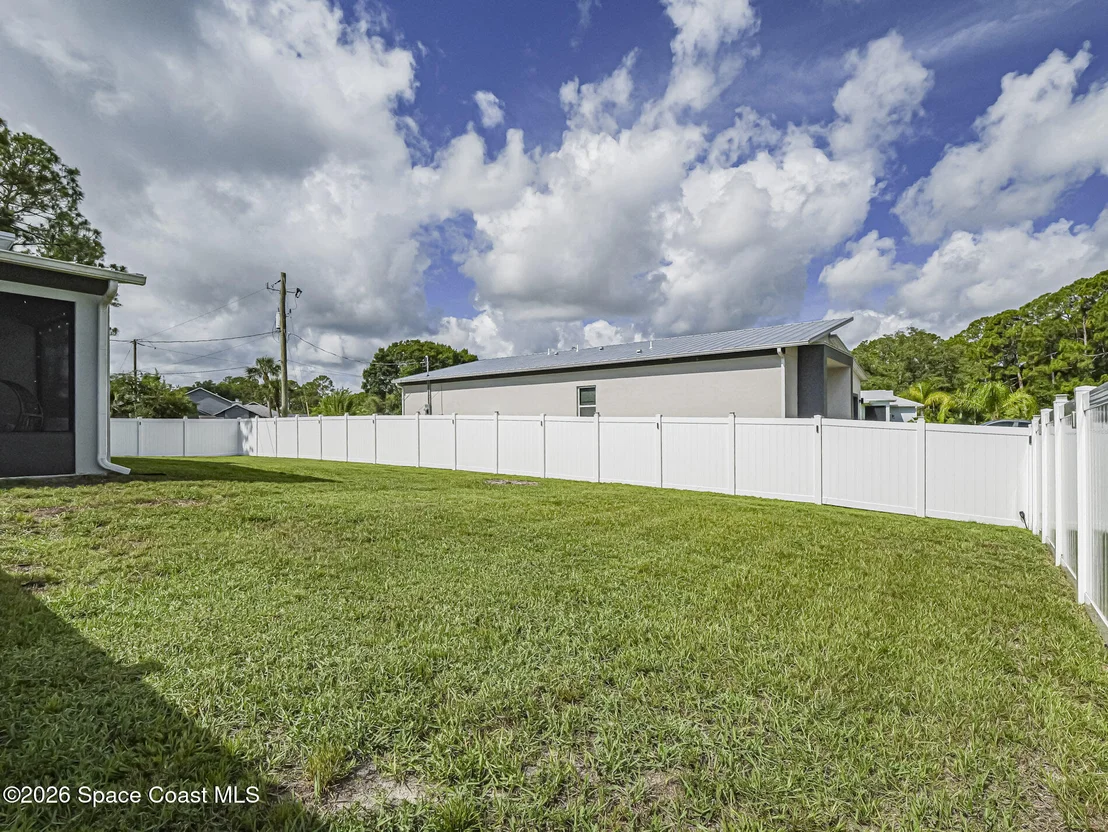Photo of 3010 Eldron Boulevard SE