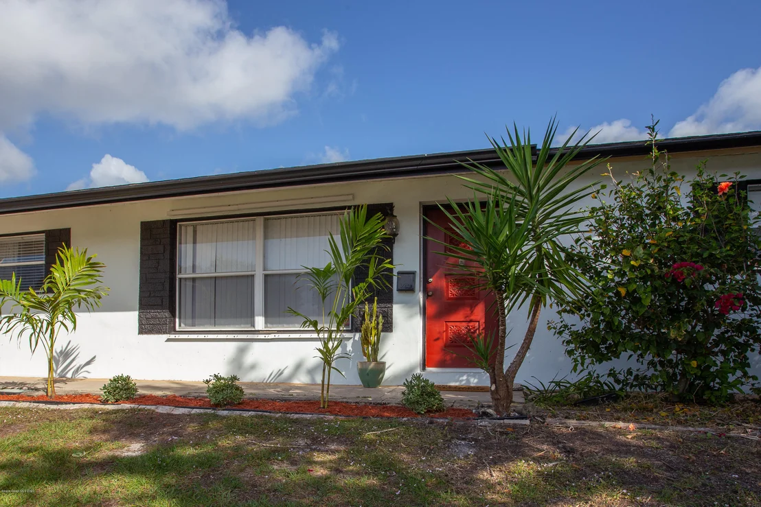 Photo of 1952 W Ixora Drive W