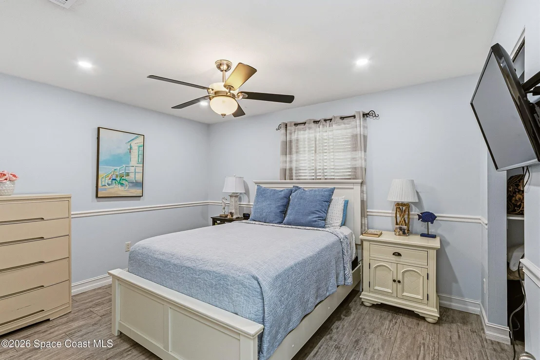 Photo of 413 Orlov Road NW