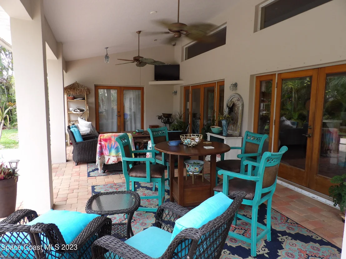 Photo of 401 Mosswood Boulevard