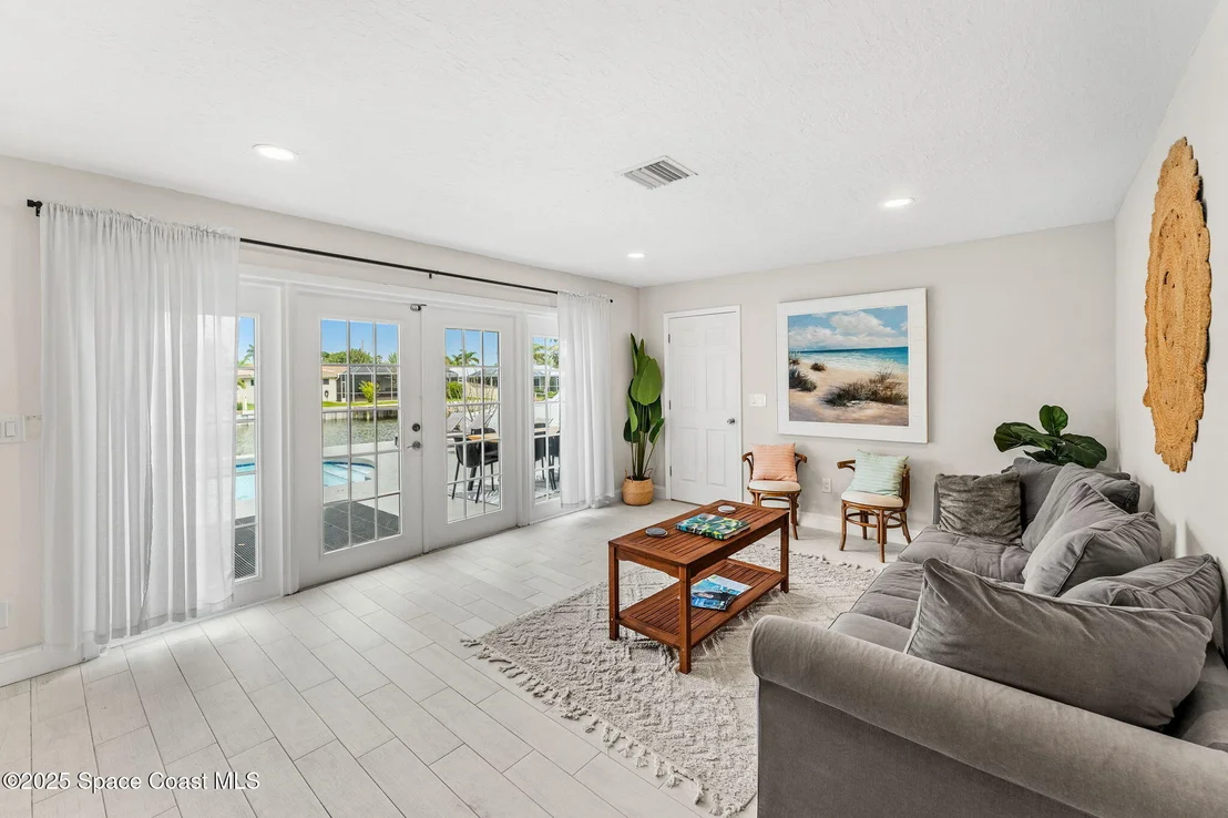 Photo of 368 Carmine Drive