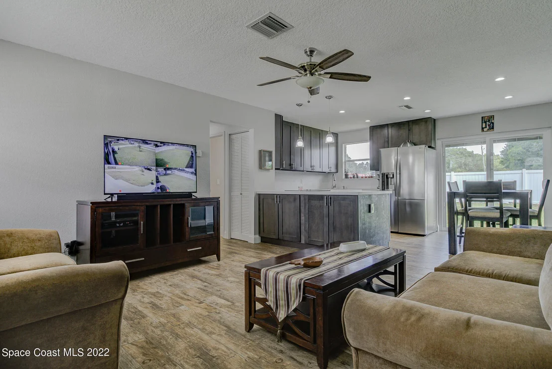 Photo of 2561 Stratford Drive