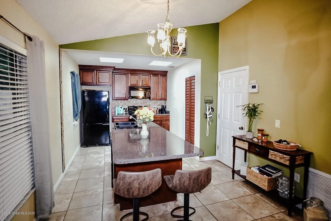 Photo of 255 Saldon Lane