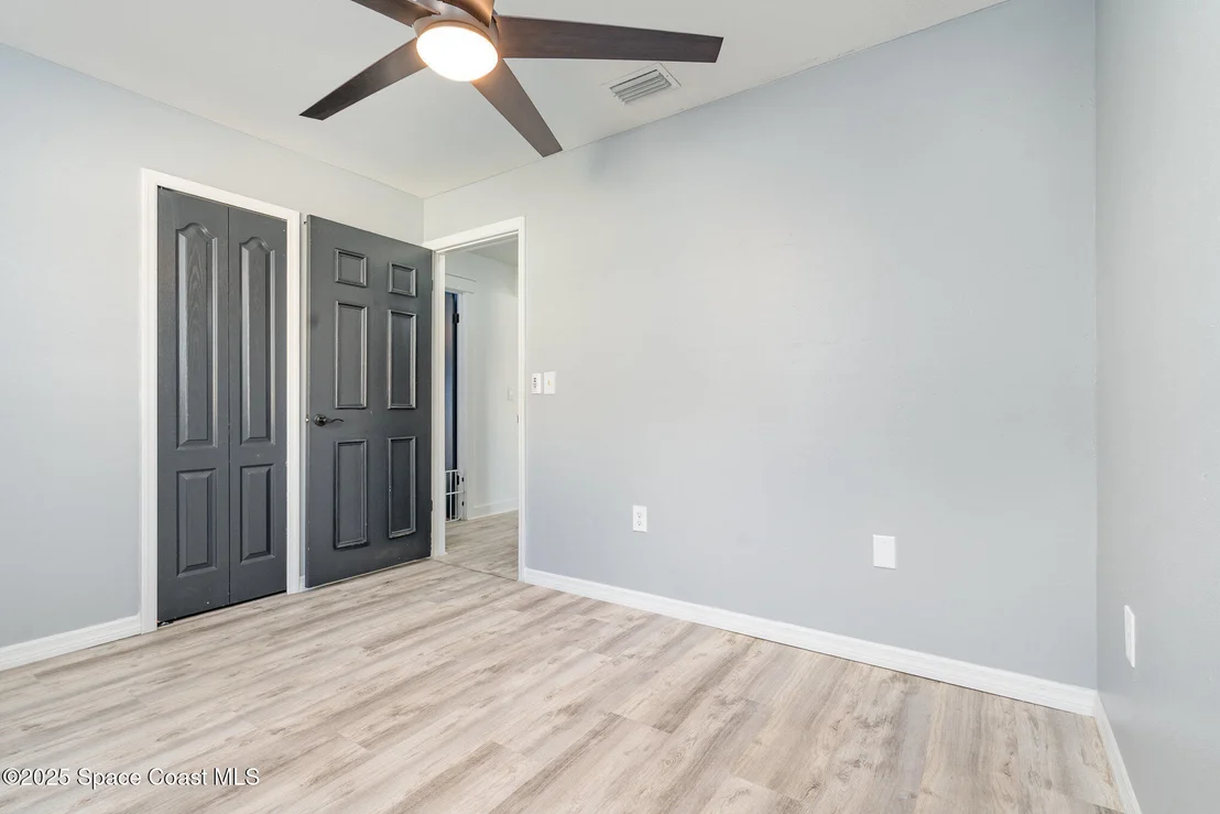 Photo of 4118 Twin Oaks Boulevard