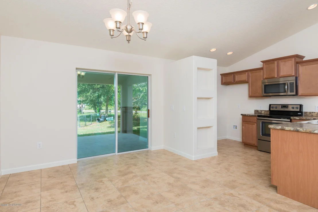 Photo of 6639 Dixie Avenue