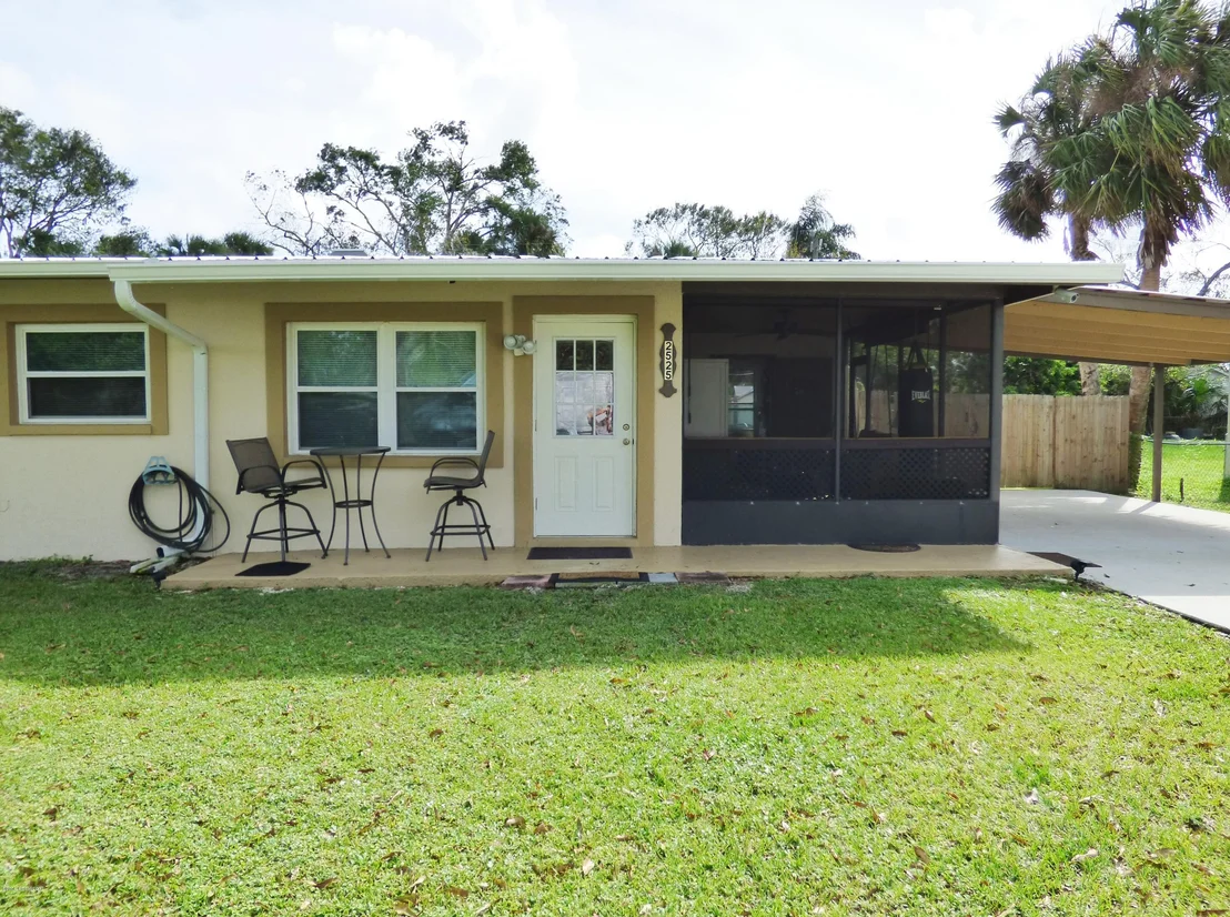 Photo of 2525 N Palm Drive N