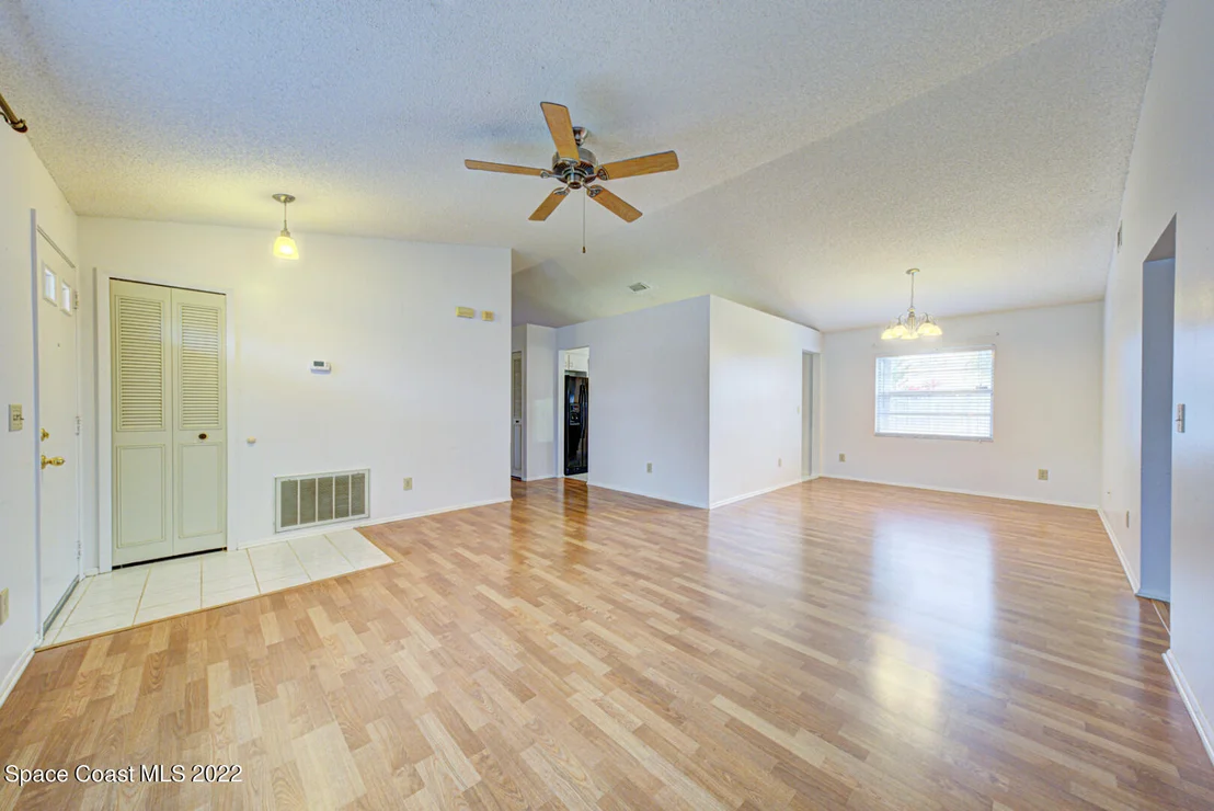 Photo of 2472 Nobility Avenue