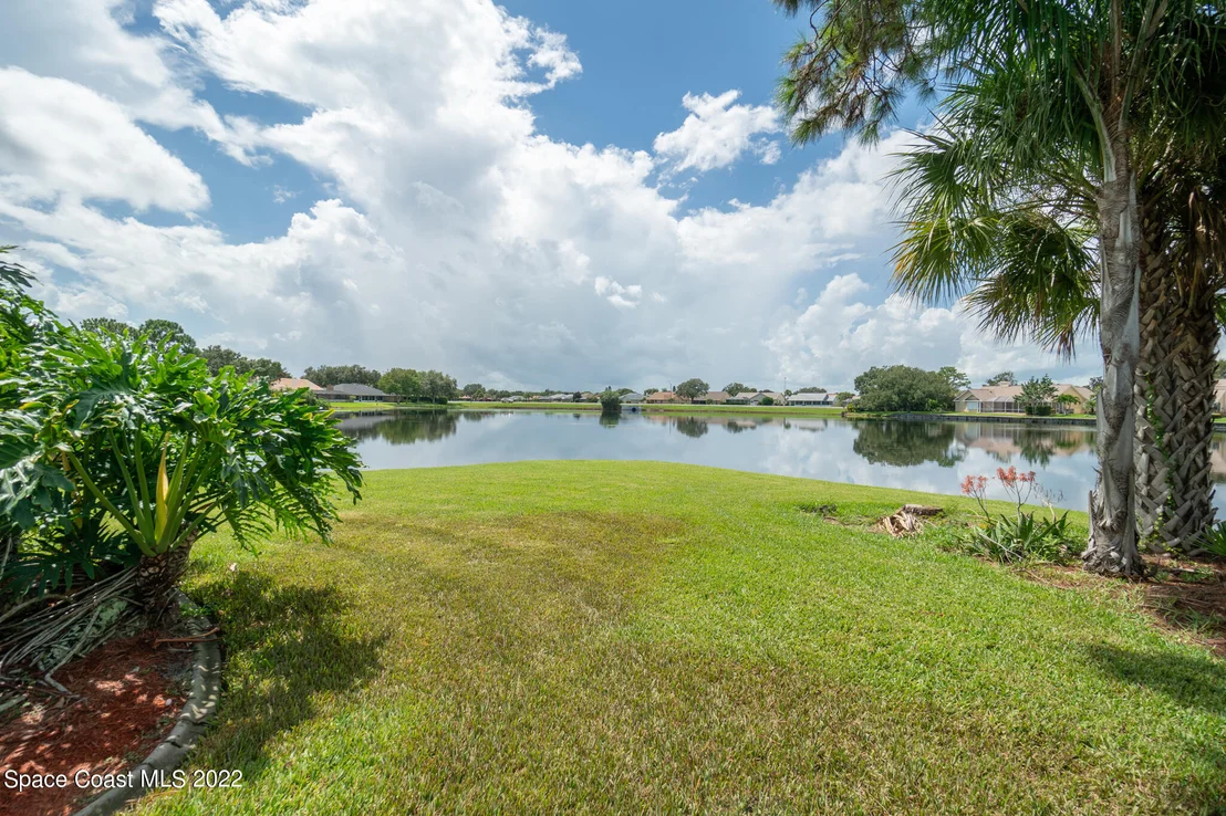 Photo of 686 Rossmoor Circle