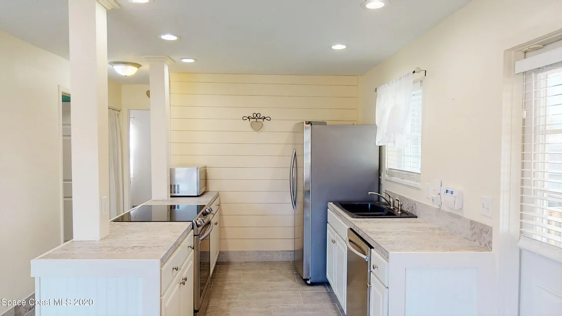 Photo of 1084 Cable Lane NE