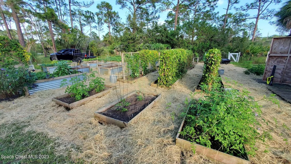 Photo of 1775 Grant Road