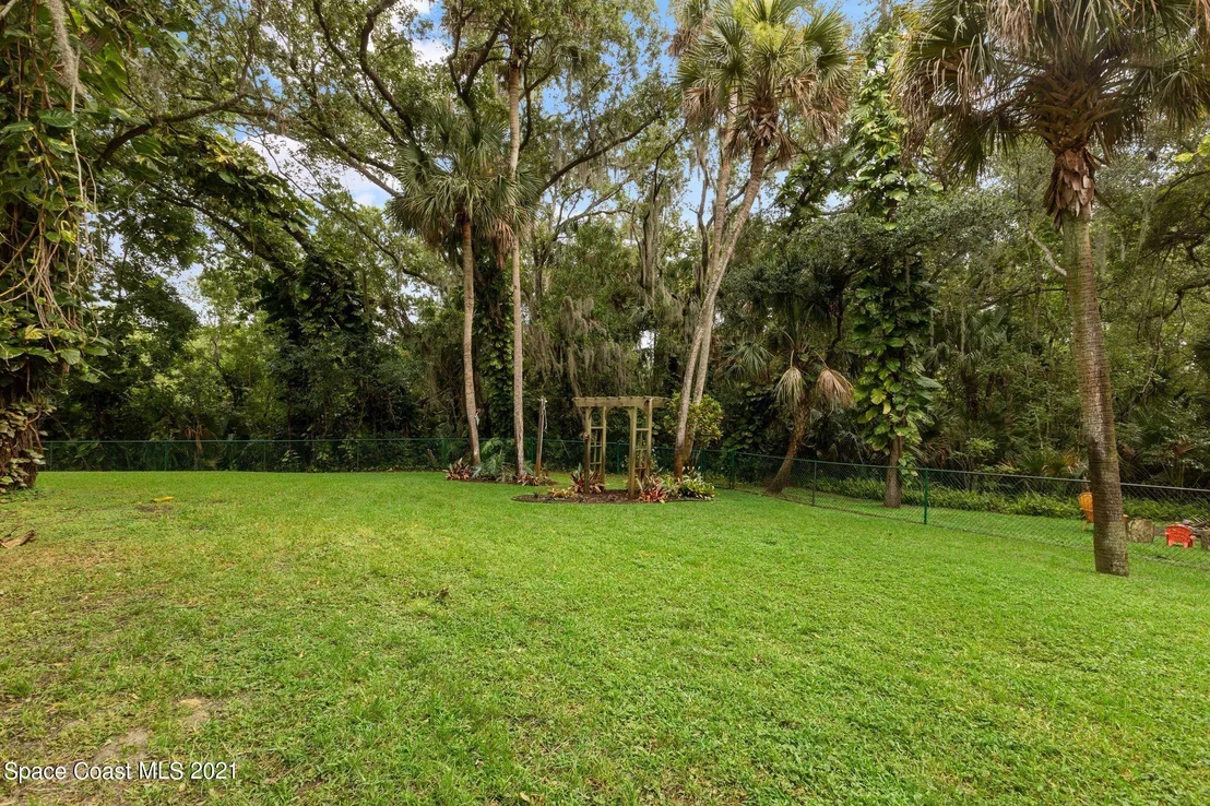 Photo of 2412 Devonswood Road