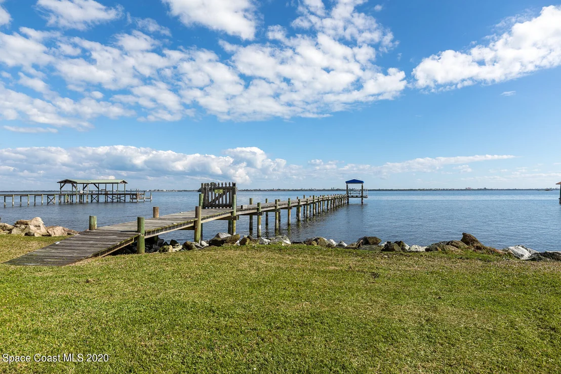 Photo of 2590 Coral Way