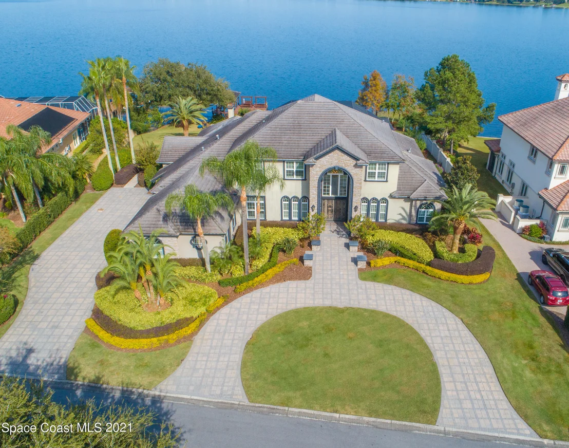 Photo of 228 Mclean Point