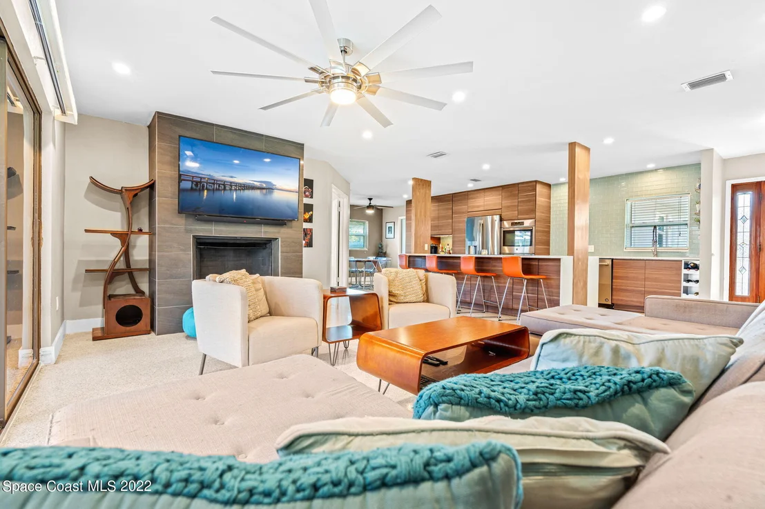 Photo of 518 Pine Tree Drive