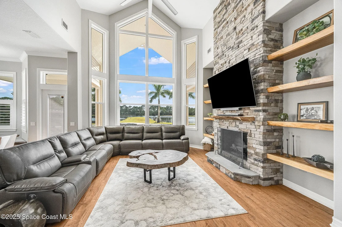 Photo of 4236 Hield Road NW