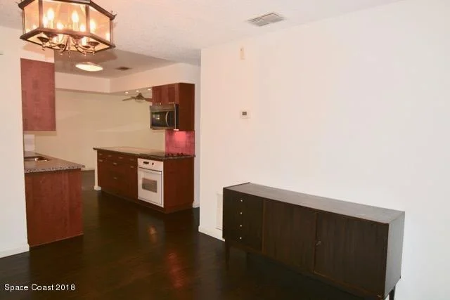 Photo of 212 E Haven Drive