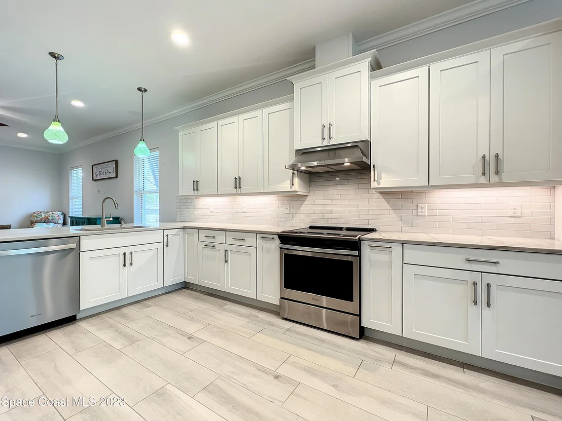Photo of 6775 Angeles Road