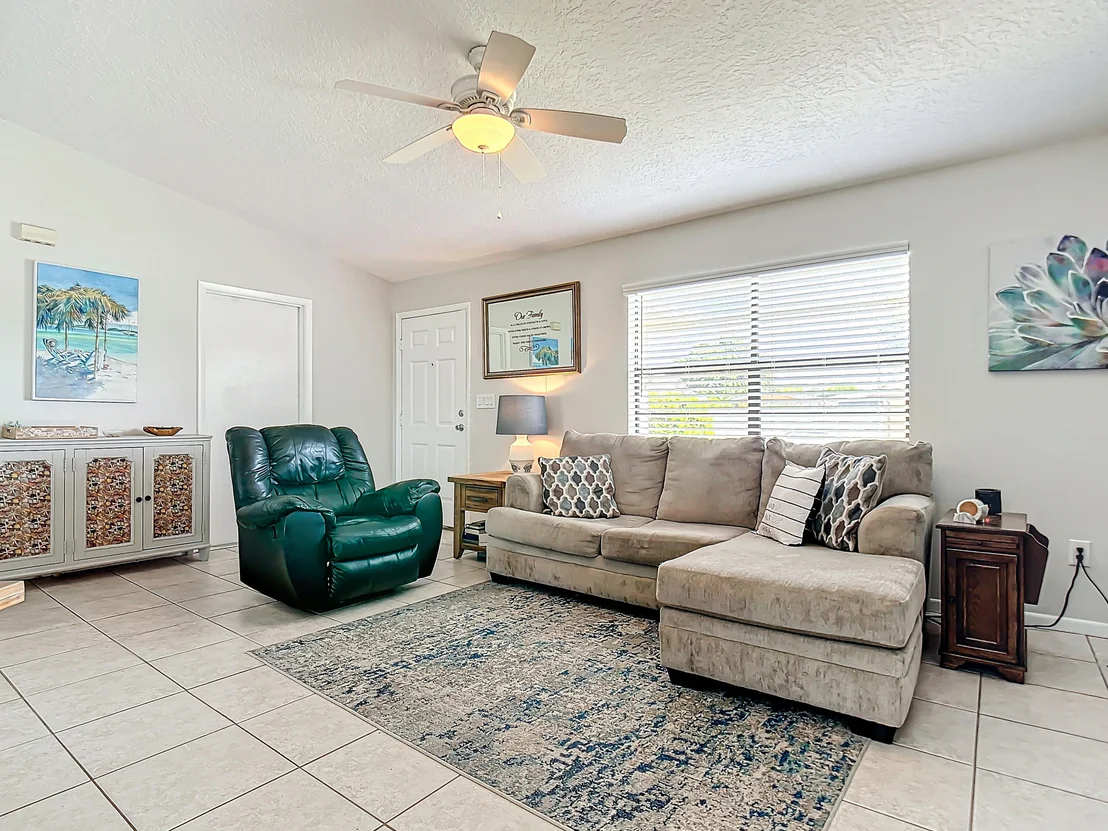 Photo of 2196 Clover Street NE