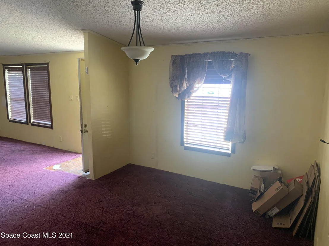 Photo of 1179 Luther Drive