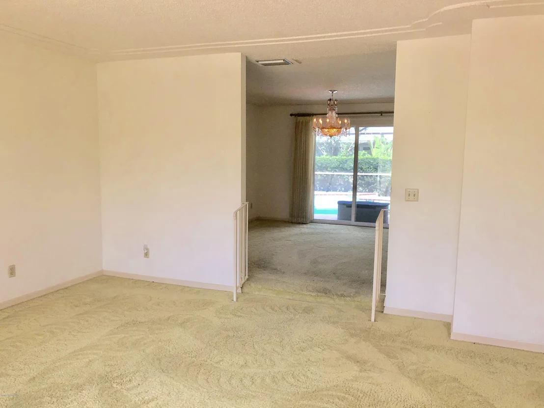 Photo of 1481 Meadowbrook Road NE