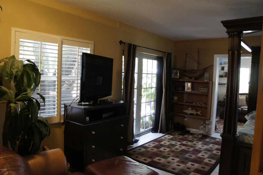 Photo of 555 Old Oak Street