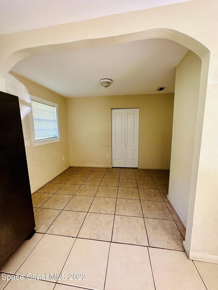 Photo of 413 Lincoln Road