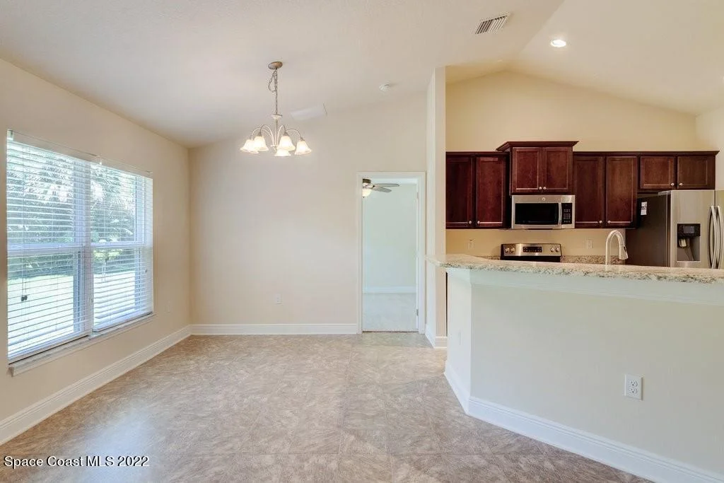 Photo of 643 Bayfront