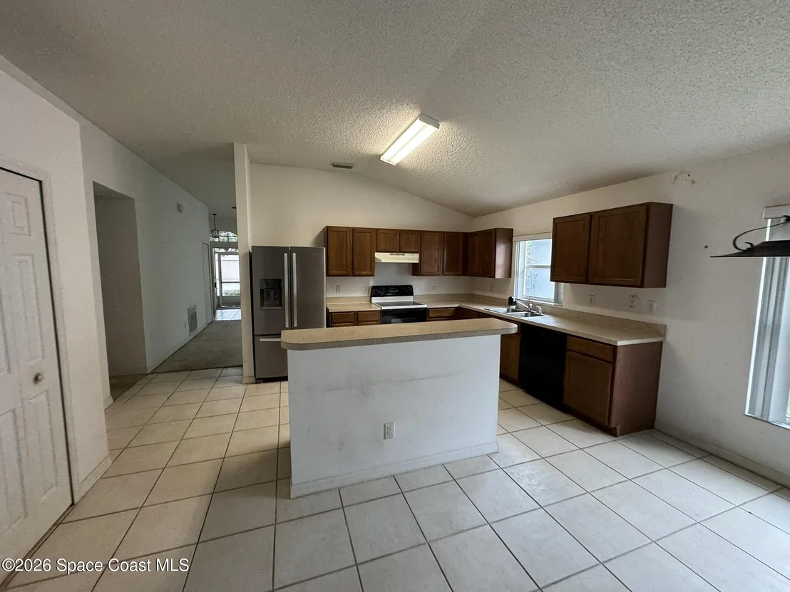Photo of 906 Shaw Circle