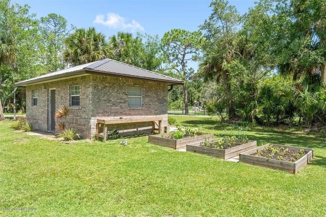 Photo of 2230 Valkaria Road