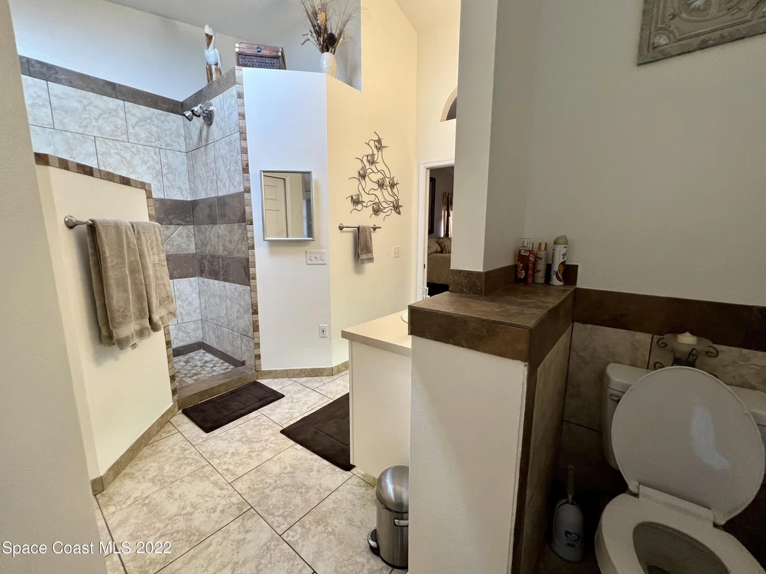 Photo of 6553 Cedar Avenue