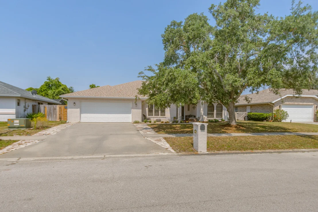Photo of 3552 Swallow Drive