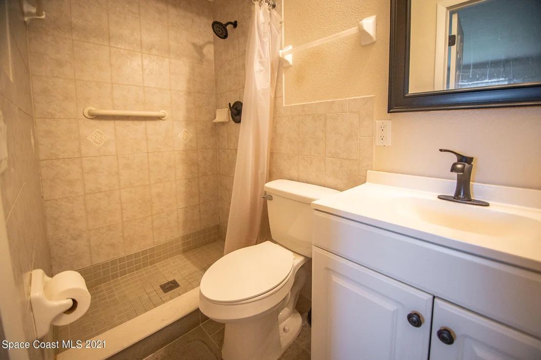 Photo of 2455 Lakeview Drive