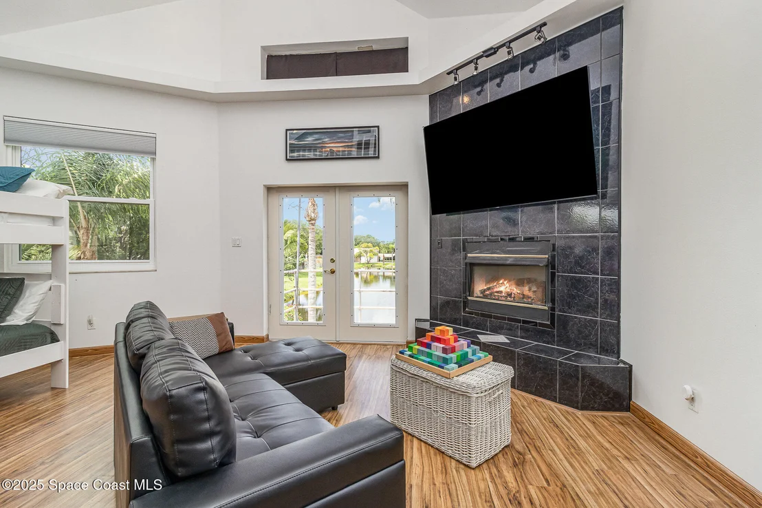 Photo of 2101 Lance Boulevard