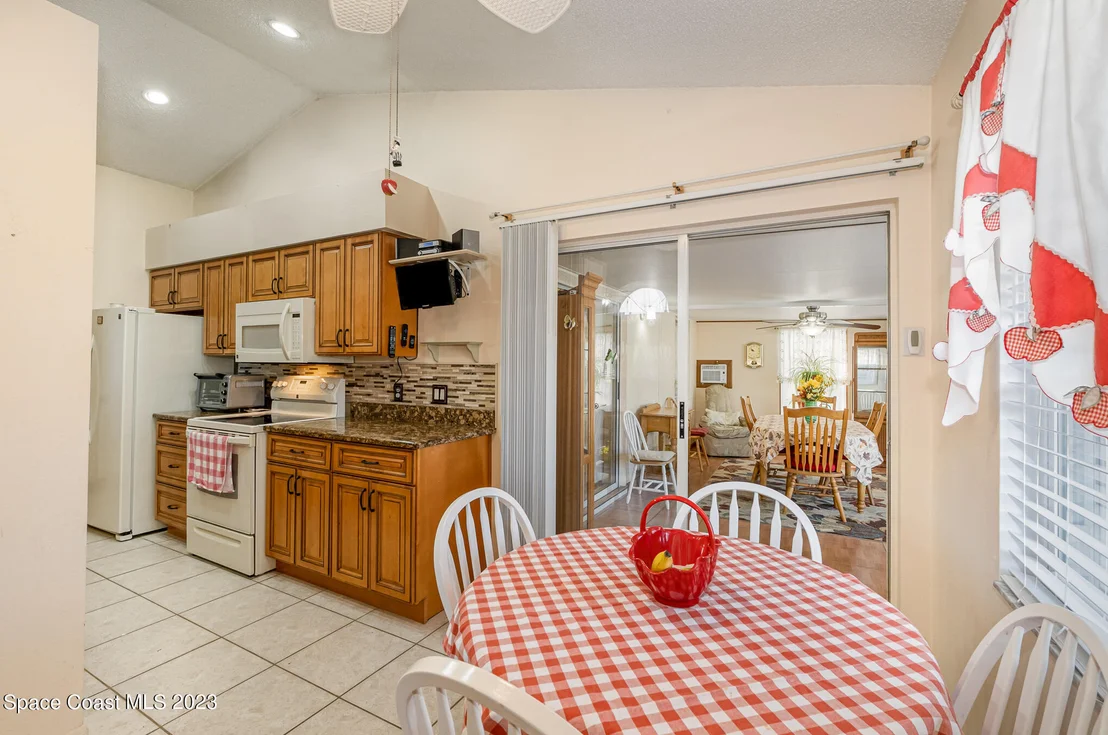 Photo of 5045 Everett Street
