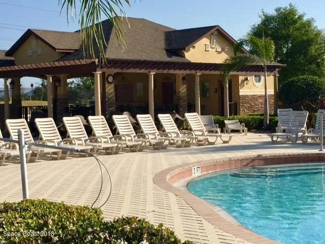 Photo of Unit 106 at 995 Luminary Circle