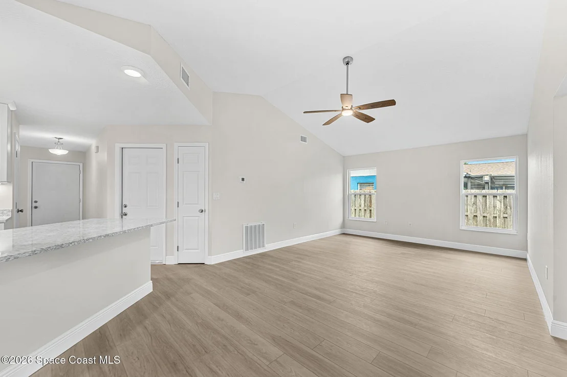 Photo of 5075 Mayflower Street