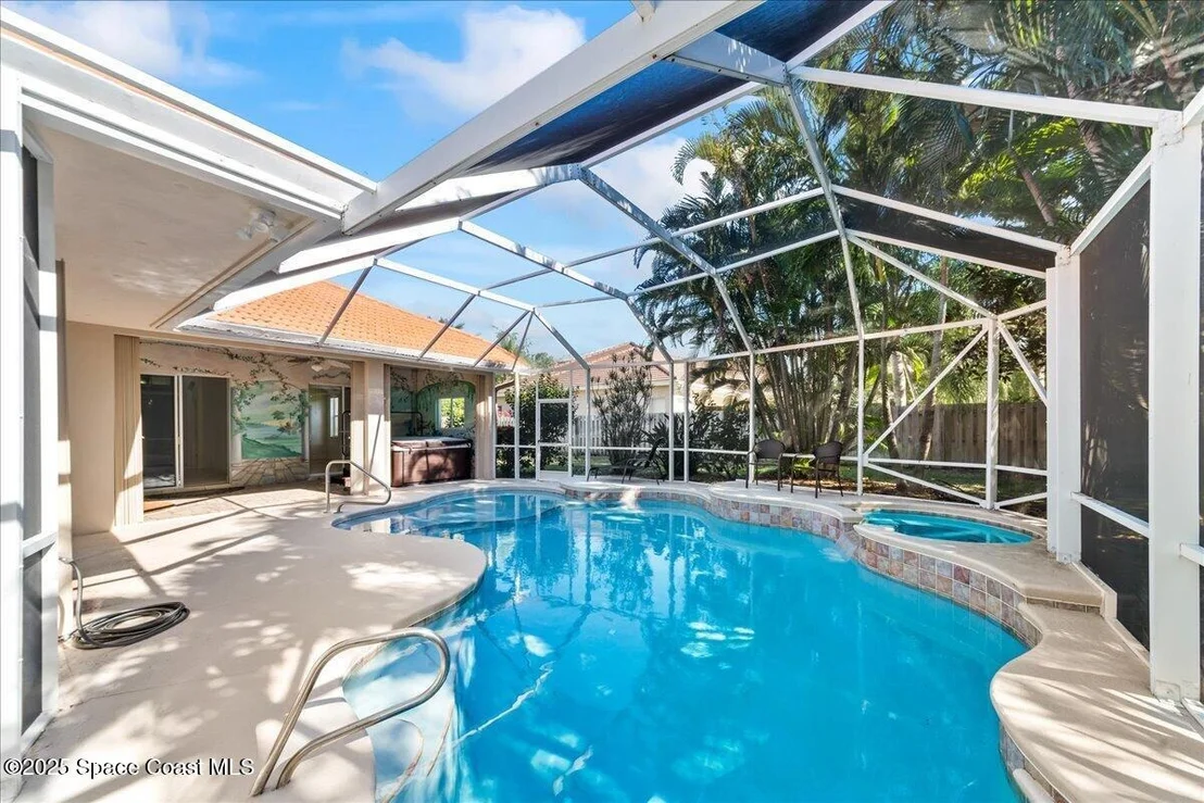 Photo of 327 Southampton Drive