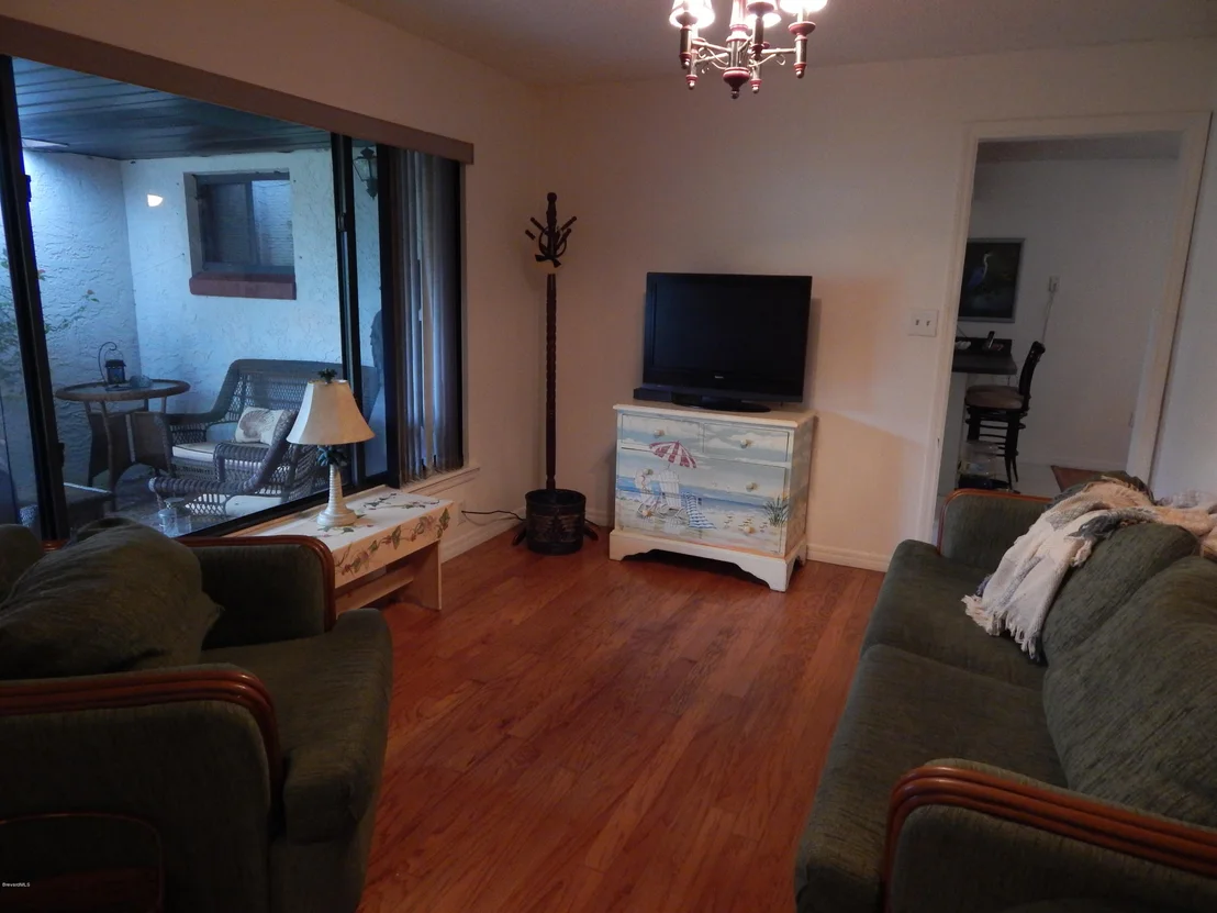 Photo of 7058 Bayfront Road