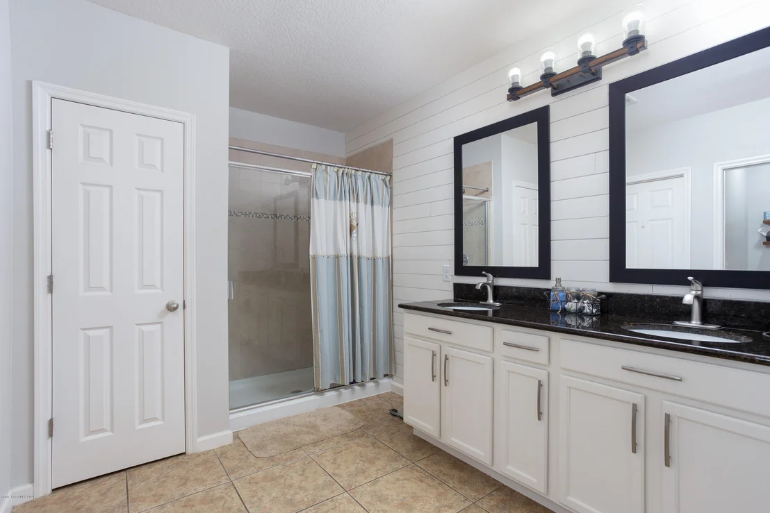 Photo of 1496 Litchfield Drive