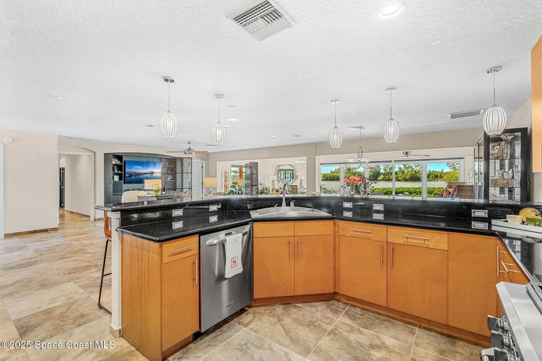 Photo of 561 Capri Road