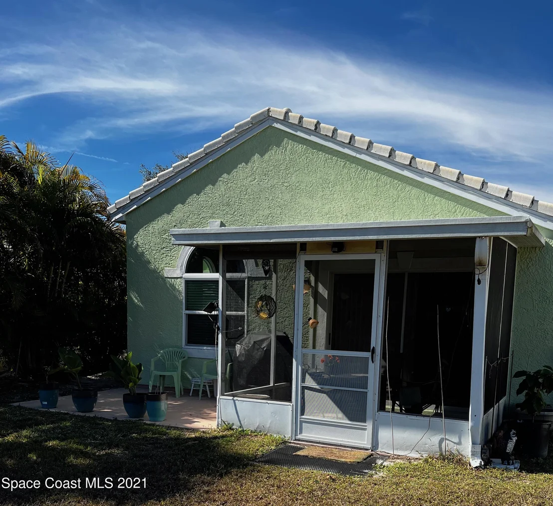 Photo of 1067 Goldenrod Circle NE