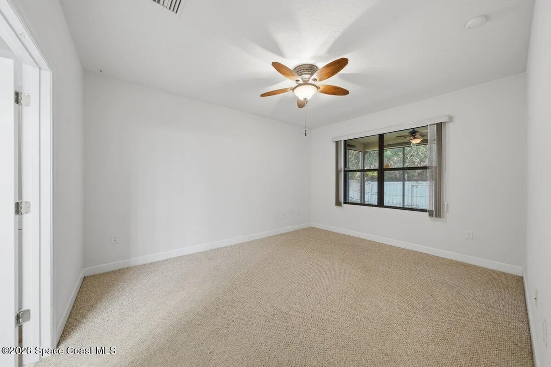 Photo of 594 Dryden Circle