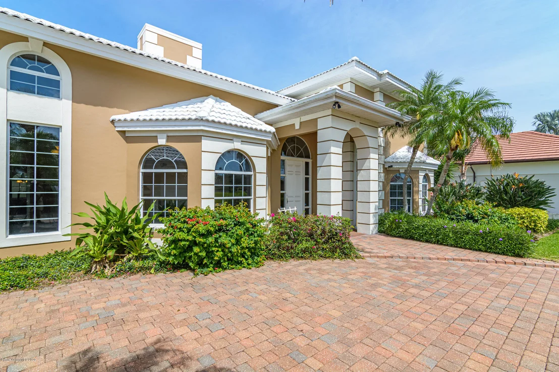 Photo of 454 Lanternback Island Drive